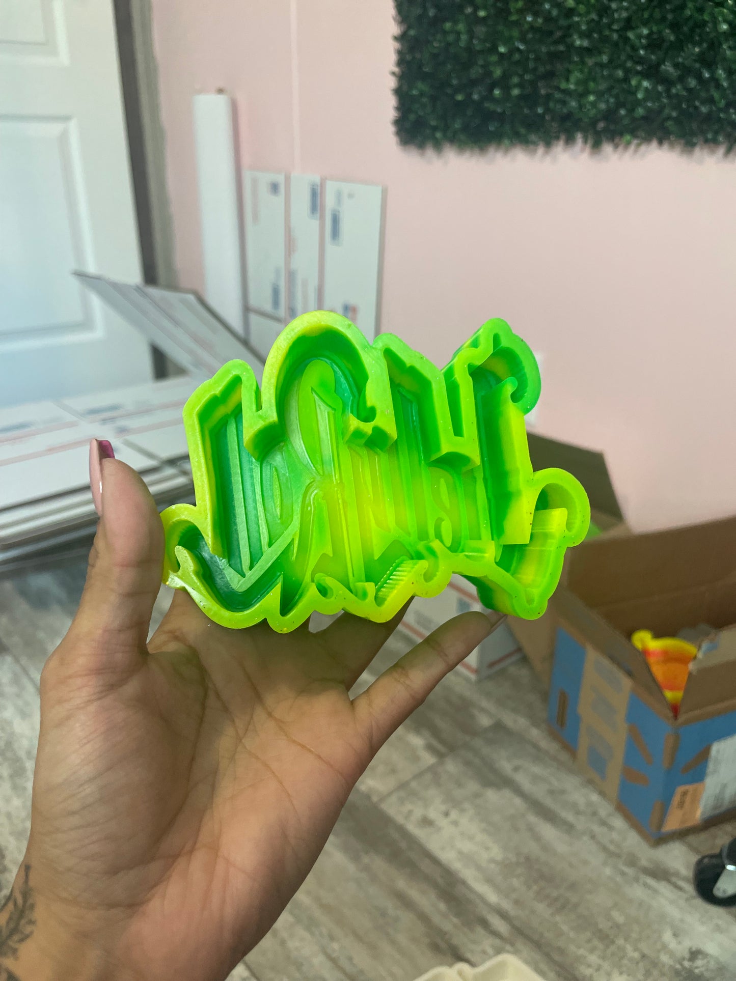JR mold